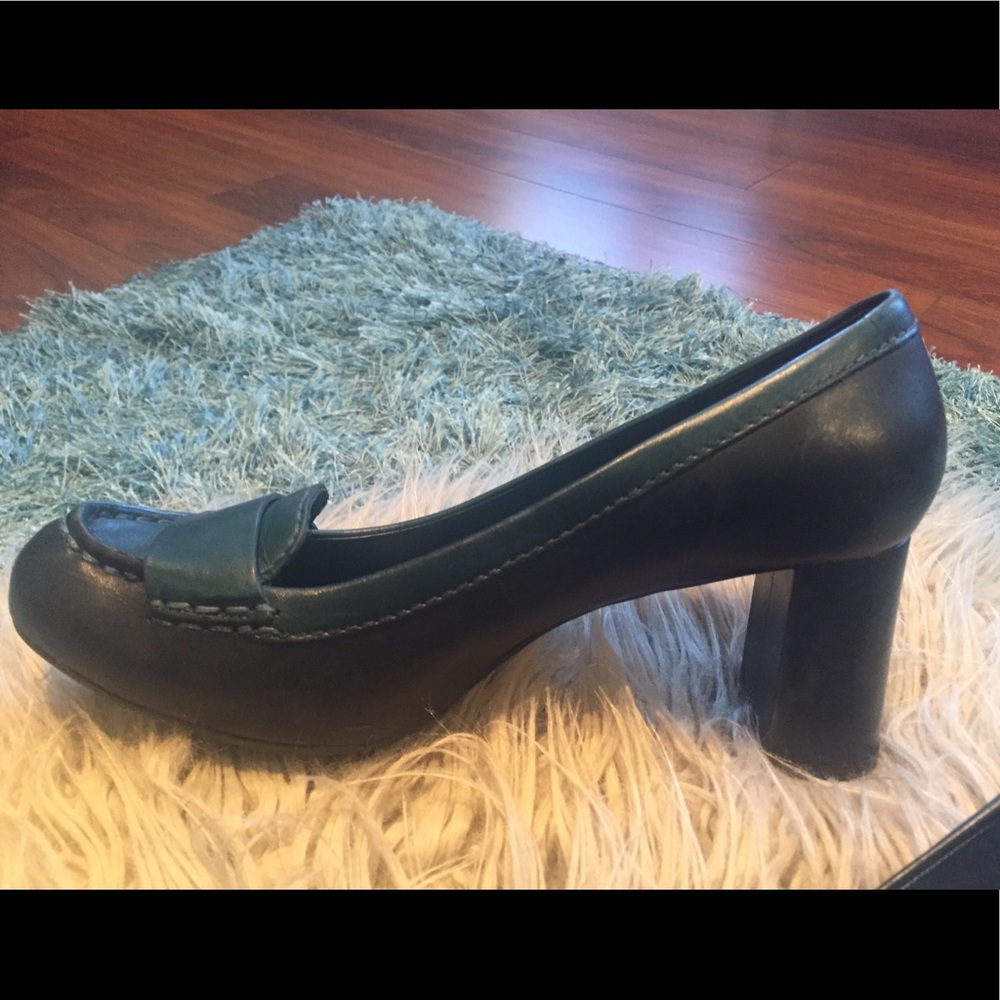 Cole Haan square heel two tone dressy casual shoe